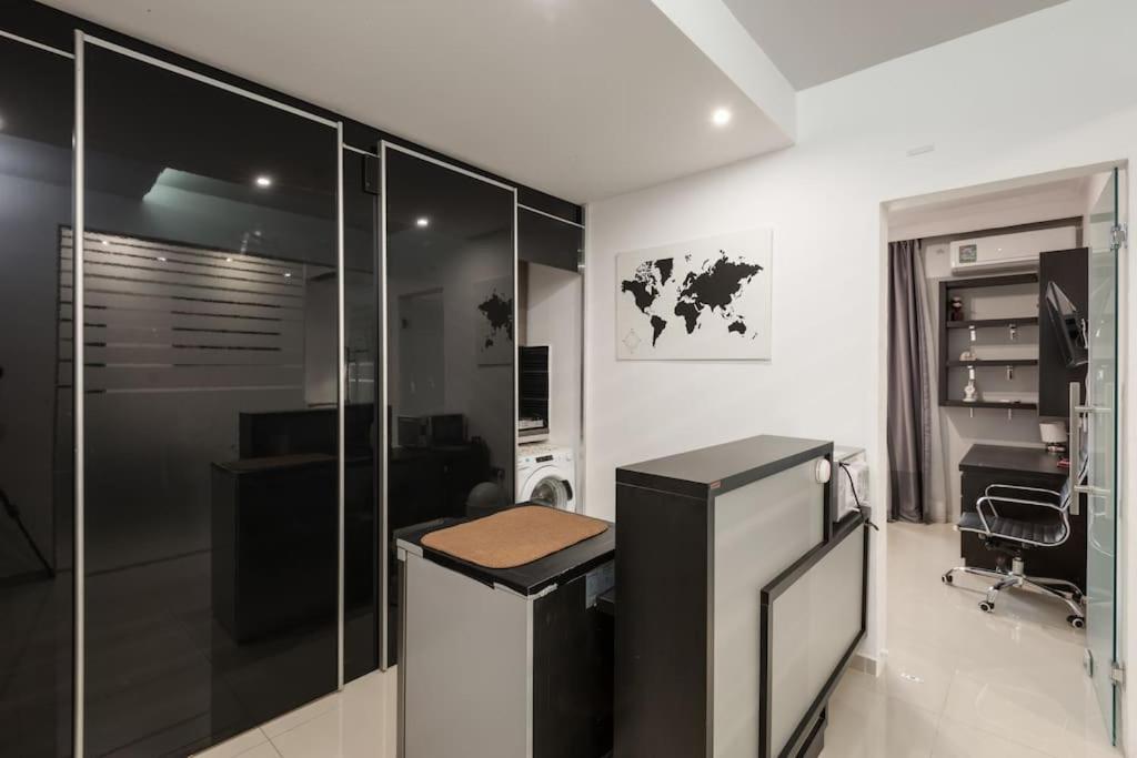 Modern Office Apartment.Wifi,2A/C,Luxury Fur/Tures เทสซาโลนิกิ ภายนอก รูปภาพ