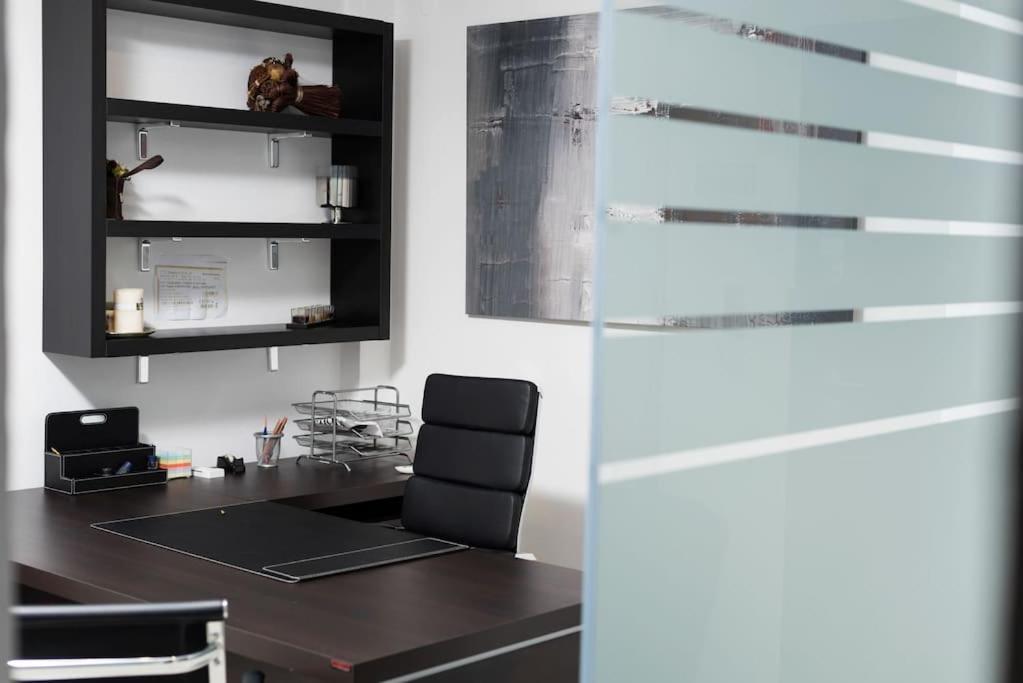 Modern Office Apartment.Wifi,2A/C,Luxury Fur/Tures เทสซาโลนิกิ ภายนอก รูปภาพ