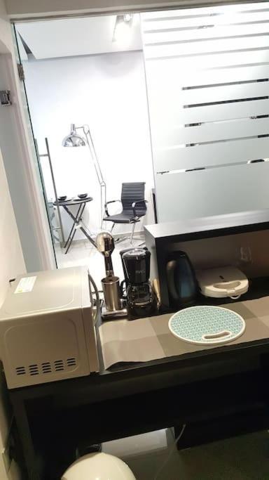 Modern Office Apartment.Wifi,2A/C,Luxury Fur/Tures เทสซาโลนิกิ ภายนอก รูปภาพ
