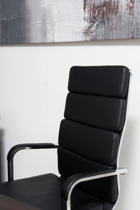 Modern Office Apartment.Wifi,2A/C,Luxury Fur/Tures เทสซาโลนิกิ ภายนอก รูปภาพ